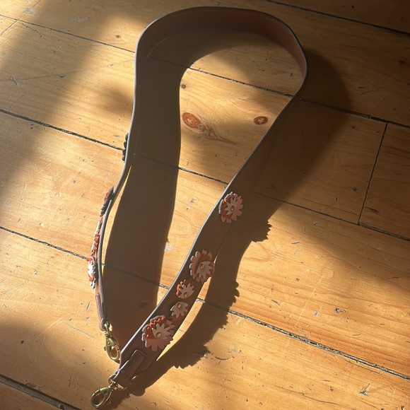 SOLD - Picture 4 of 9